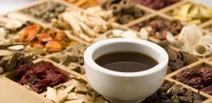 BÍ QUYẾT TRỊ NÁM DA BẰNG MẶT NẠ THẢO DƯỢC